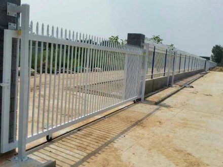 安誠護欄專業(yè)生產(chǎn)鋅鋼圍墻護欄大門