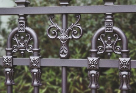 使用鋁藝大門有哪些優(yōu)勢