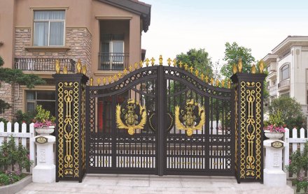 庭院鋁藝大門加工工藝與表面處理方法