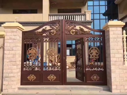 淮南鋁藝別墅庭院大門價(jià)錢-安誠(chéng)護(hù)欄廠家