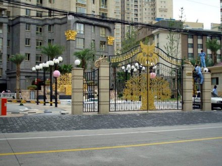 山東鐵藝大門引領(lǐng)家居時(shí)尚