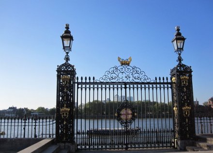 選購鐵藝大門之前，你需要學會這幾招