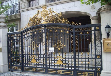 別墅鐵藝大門定制貴不貴？