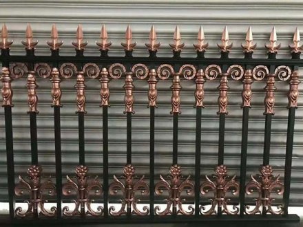 鋁藝護(hù)欄顏色如何搭配？