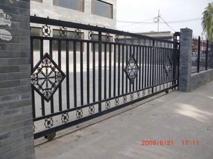 廠家供應(yīng)鐵藝圍欄B25圍欄