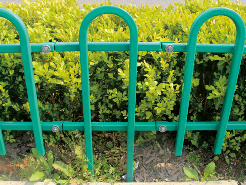  鋅鋼草坪護欄廠家