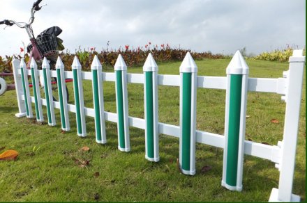 安誠護(hù)欄為您詳細(xì)介紹下PVC護(hù)欄的優(yōu)點