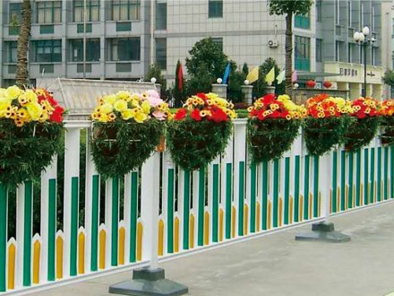 交通護(hù)欄分類的依據(jù)是什么